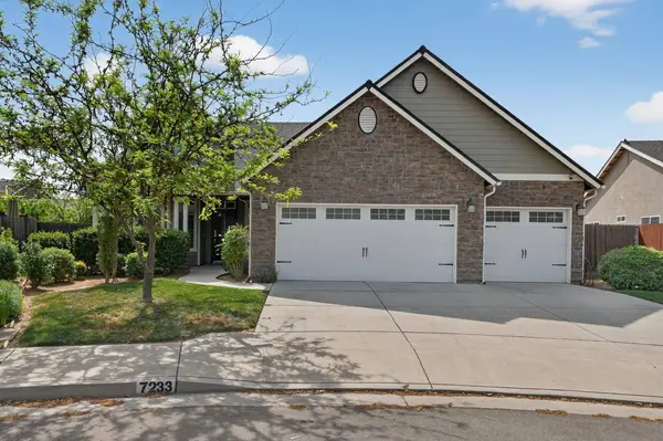 7233 W San Carlos AVE, Fresno, CA 93723