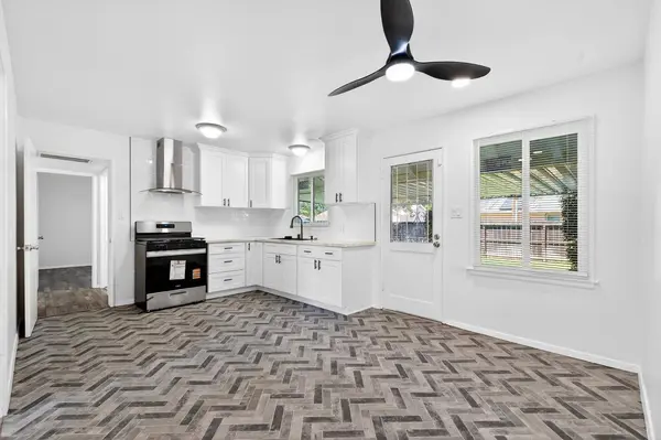 1812 W Bellaire WAY, Fresno, CA 93705