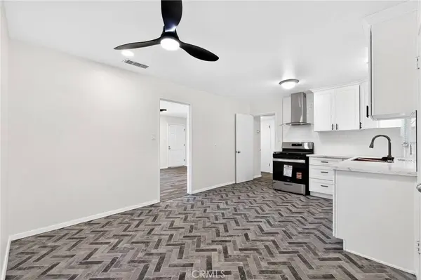 1812 W Bellaire WAY, Fresno, CA 93705