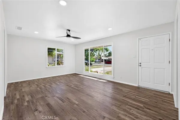 1812 W Bellaire WAY, Fresno, CA 93705