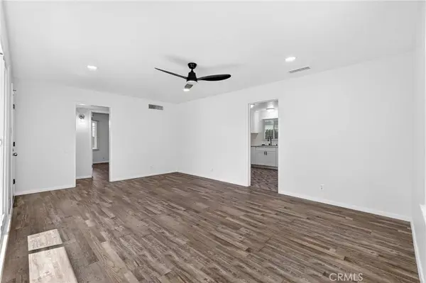 1812 W Bellaire WAY, Fresno, CA 93705