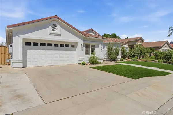 1740 N McKelvy AVE, Clovis, CA 93619