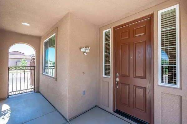 3609 Flint AVE, Clovis, CA 93619