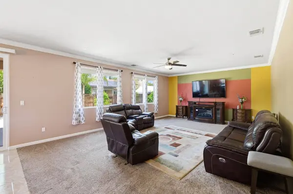 3609 Flint AVE, Clovis, CA 93619