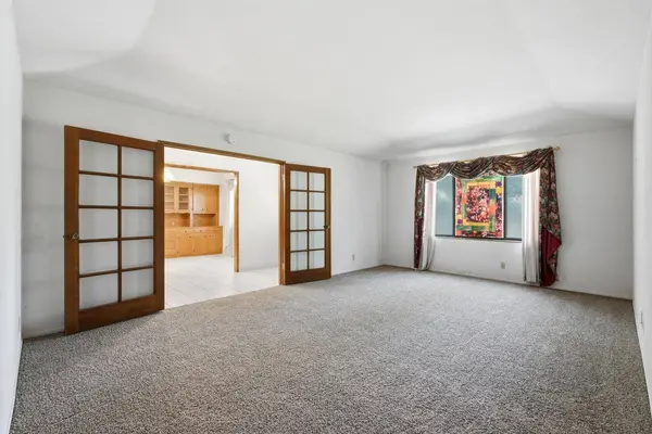1547 E Fallbrook AVE, Fresno, CA 93720