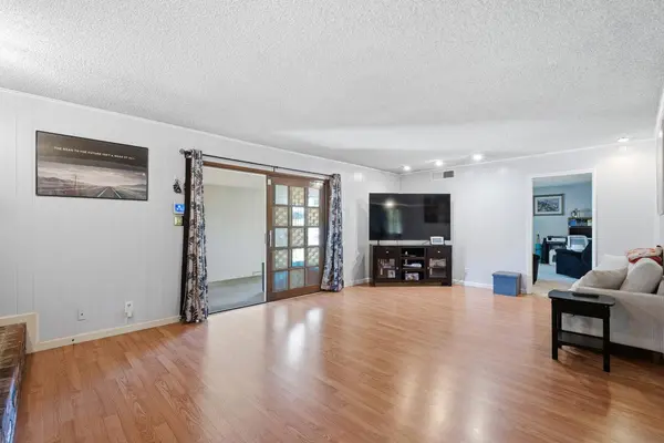 6019 N 9th ST, Fresno, CA 93710