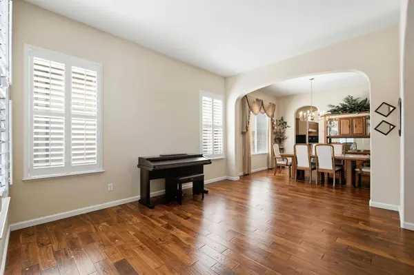 3242 Everglade AVE, Clovis, CA 93619
