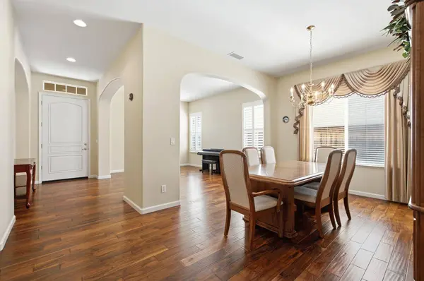 3242 Everglade AVE, Clovis, CA 93619