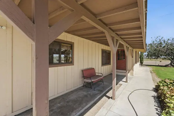 16528 14th AVE, Hanford, CA 93230