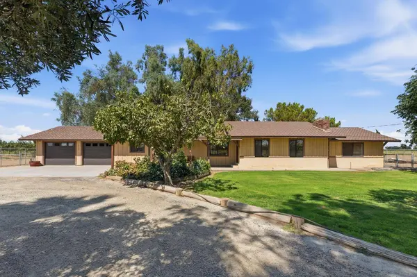 16528 14th AVE, Hanford, CA 93230