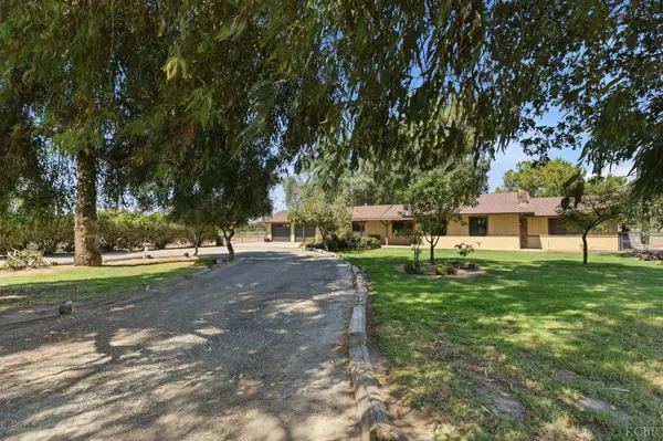 16528 14th AVE, Hanford, CA 93230