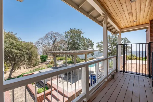 42158 John Muir DR, Coarsegold, CA 93614