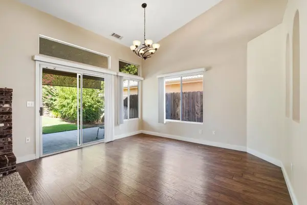 8535 N Jackson AVE, Fresno, CA 93720