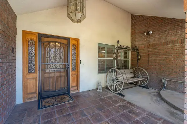 2843 Carolina AVE, Clovis, CA 93611