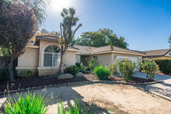 5438 N State ST, Fresno, CA 93722
