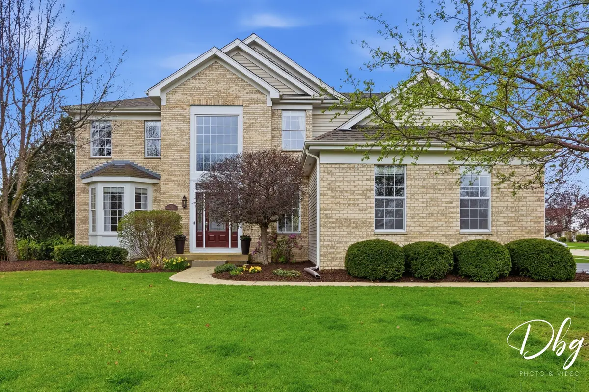801 Eaton Ln, Lake Villa, IL 60046-5064