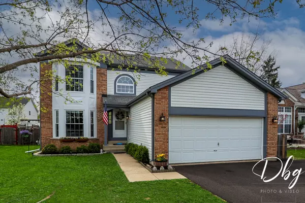 2426 N Old Pond Ln, Round Lake Beach, IL 60073-4033