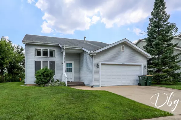1017 E Oaktree Trl, Lake Villa, IL 60046-7554