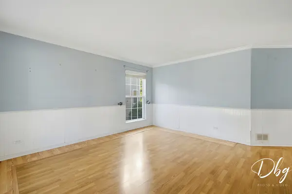60 W Dahlia Ln, Round Lake Beach, IL 60073-4041