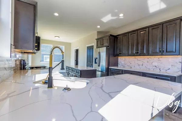 2174 N Orchard LN, Round Lake Beach, IL 60073