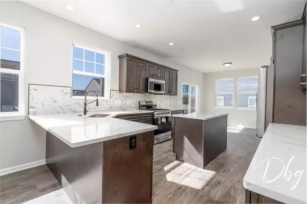 2174 N Orchard LN, Round Lake Beach, IL 60073