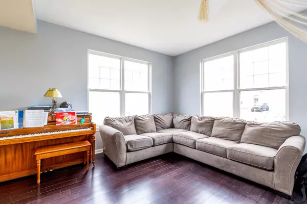 1988 LILY LN, Round Lake, IL 60073