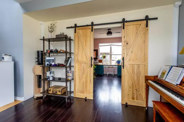 1988 LILY LN, Round Lake, IL 60073