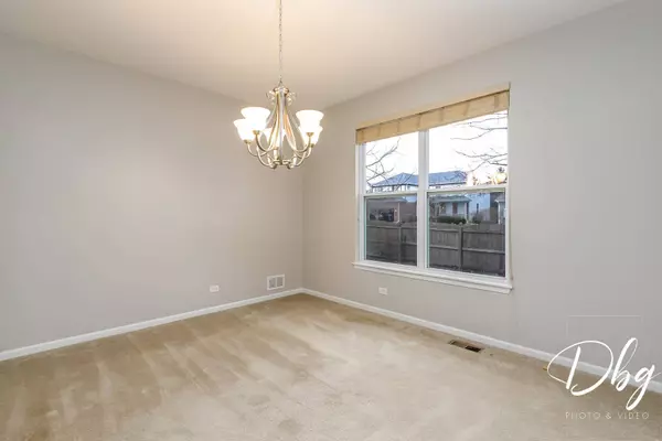 416 Cyprus CIR, Lake Villa, IL 60046