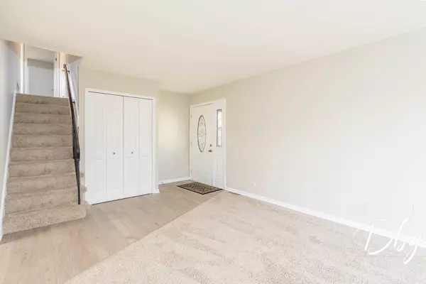 608 W Pheasant CT, Round Lake Beach, IL 60073