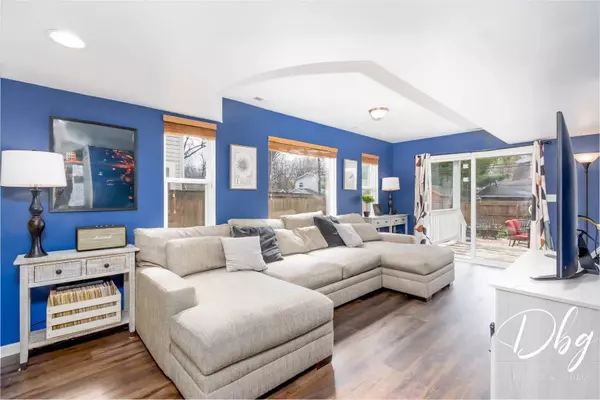 319 E SHOREWOOD DR, Round Lake Beach, IL 60073