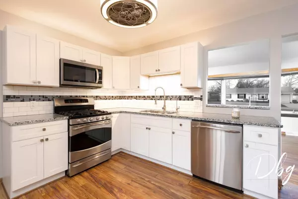 1503 Evergreen ST, Holiday Hills, IL 60051