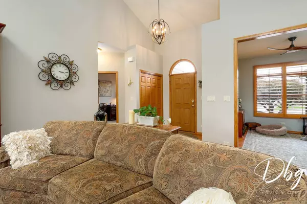 786 Woodland DR, Antioch, IL 60002