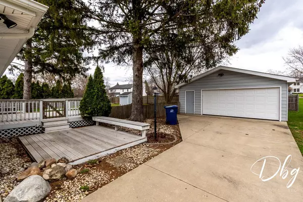 395 Magnolia AVE, Gurnee, IL 60031