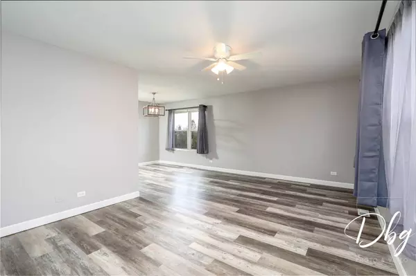 2272 IROQUOIS LN, Round Lake Heights, IL 60073