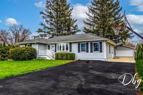 395 Magnolia AVE, Gurnee, IL 60031