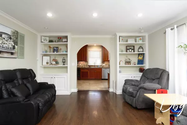 34119 N Hainesville RD, Round Lake, IL 60073