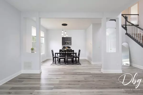 1943 Lily LN, Round Lake, IL 60073