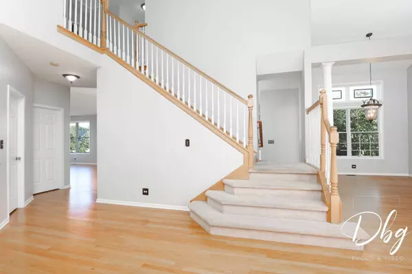 582 Aspen WAY, Antioch, IL 60002