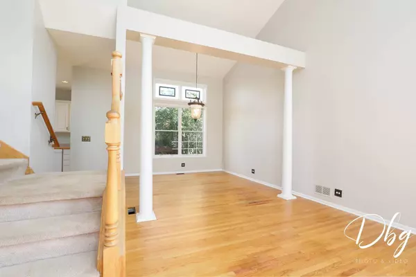 582 Aspen WAY, Antioch, IL 60002