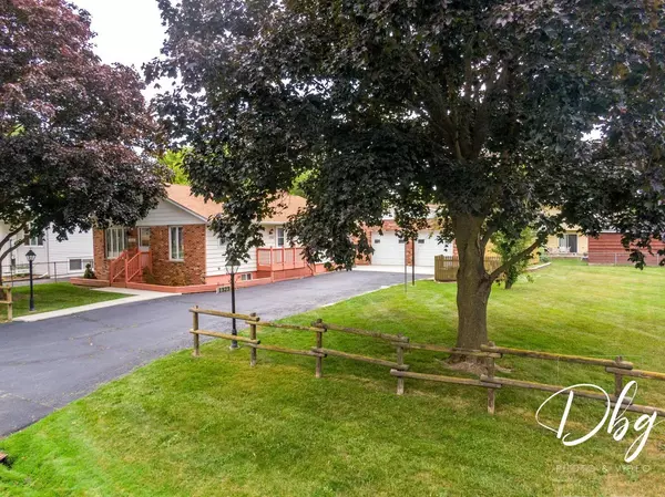 1323 Beverly DR, Round Lake Beach, IL 60073