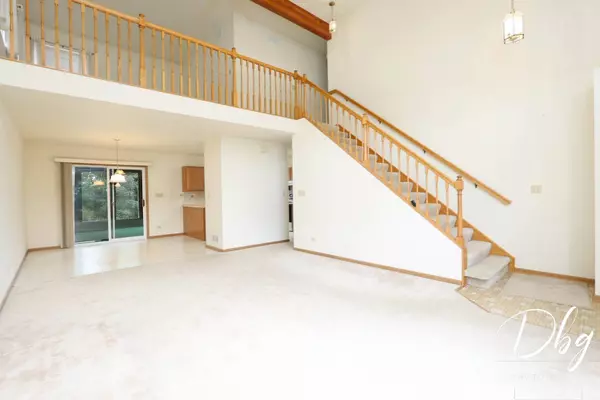 1017 Oaktree TRL, Lake Villa, IL 60046