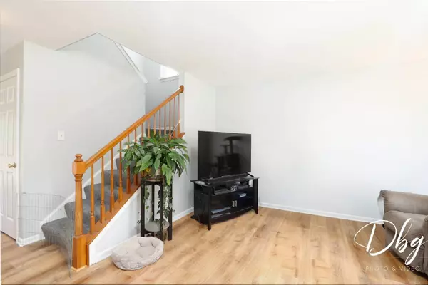 2380 N Salem LN, Round Lake Beach, IL 60073