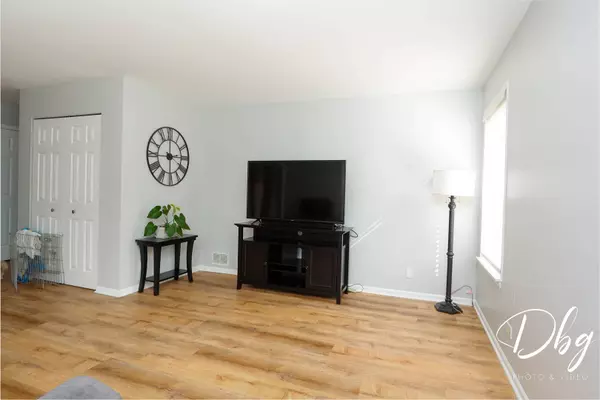 2380 N Salem LN, Round Lake Beach, IL 60073