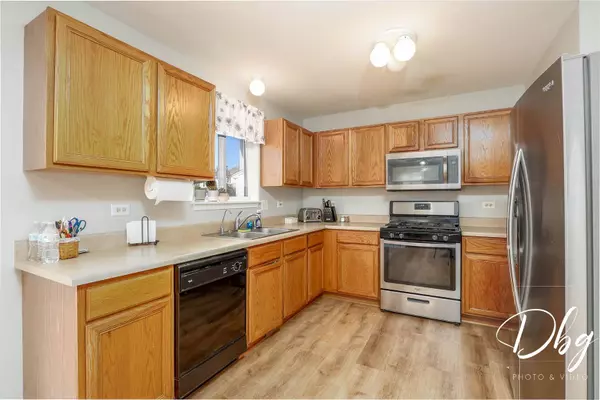 2380 N Salem LN, Round Lake Beach, IL 60073