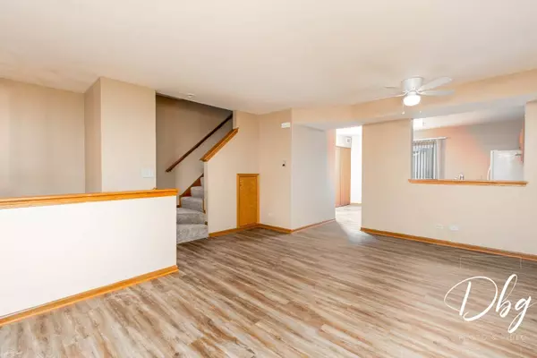 31 S TREEHOUSE LN #31, Round Lake, IL 60073