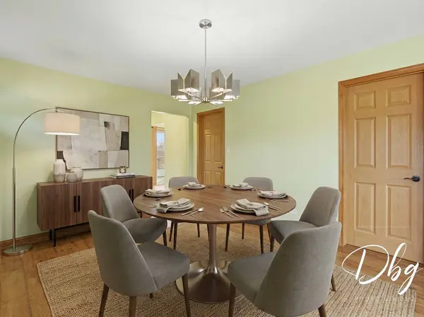 233 W Hawthorne DR, Round Lake Beach, IL 60073