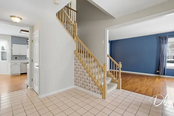 275 N Cambridge CT, Grayslake, IL 60030