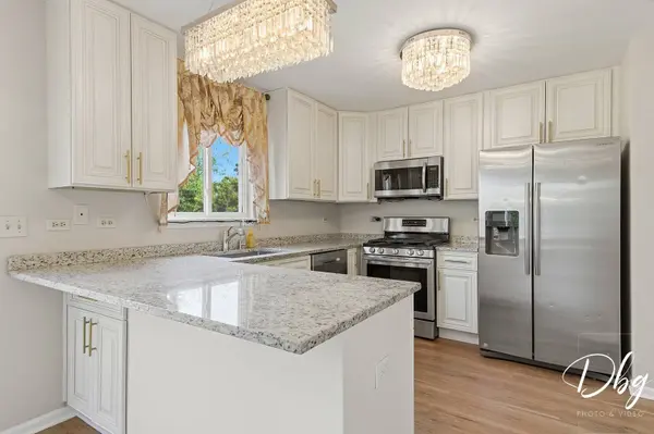 2243 N Orchard LN, Round Lake Beach, IL 60073