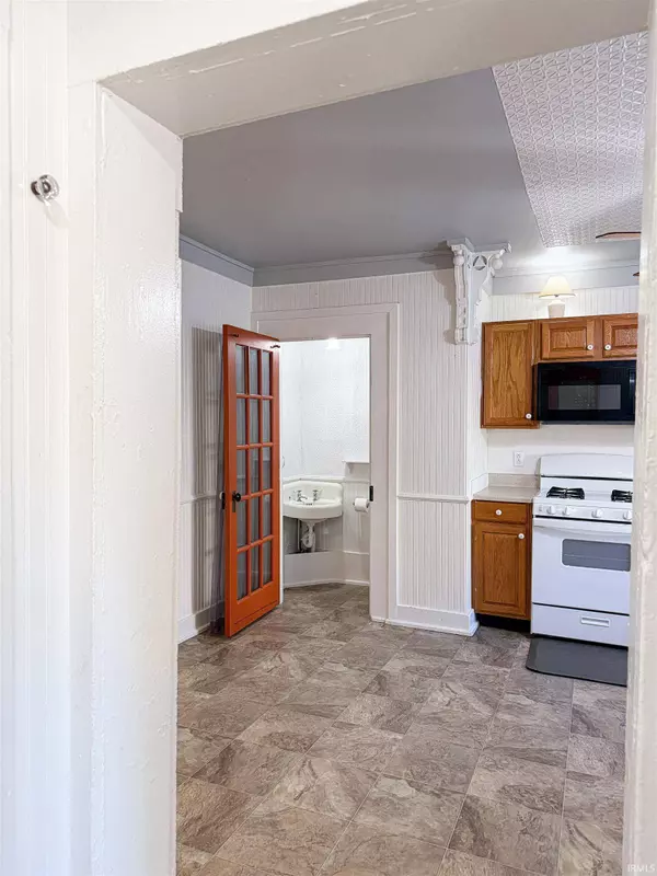 1124 W Jefferson Boulevard, Fort Wayne, IN 46802