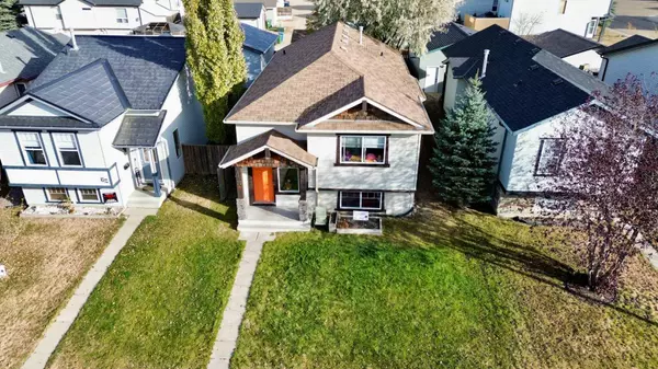 27 Jacobs Close, Red Deer, AB T4P4C8